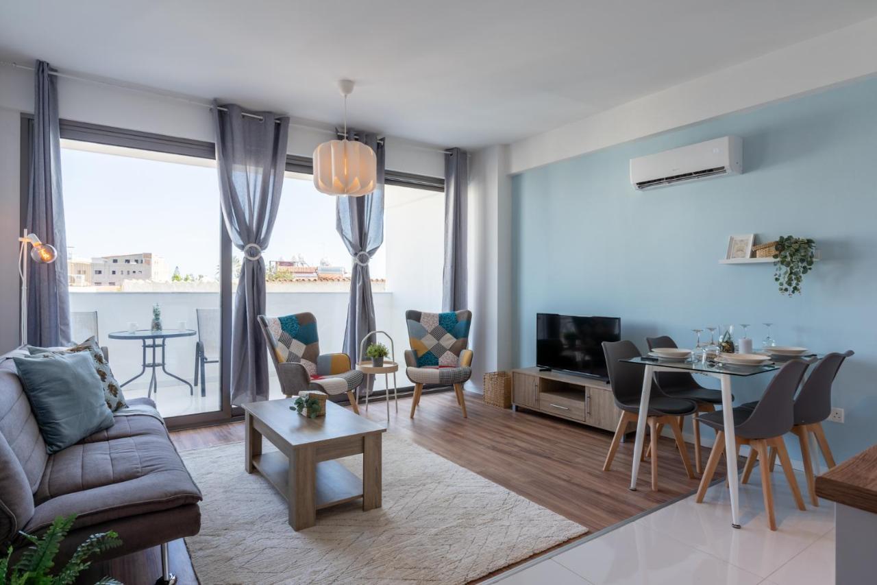 Livia Studio Apartment In Larnaca Exterior photo